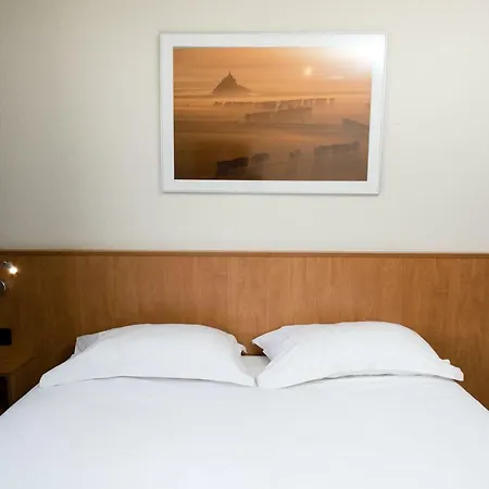 Szálloda Hotel Vert 2*