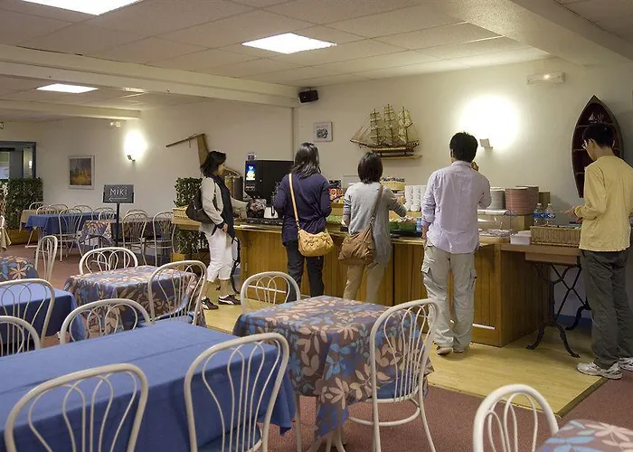 מלון Hotel Vert Mont-Saint-Michel